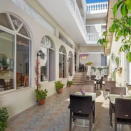 Bella Vista 3* Benitses (Corfu)
